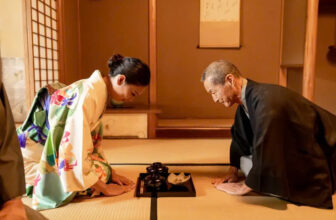 Văn hóa cúi chào Ojigi: Ngôn ngữ của tâm hồn và sự tôn trọng trong văn hóa Nhật